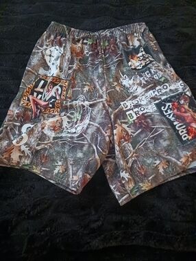 Broken Promises Shorts Camo